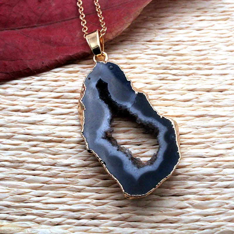 Agate pendant