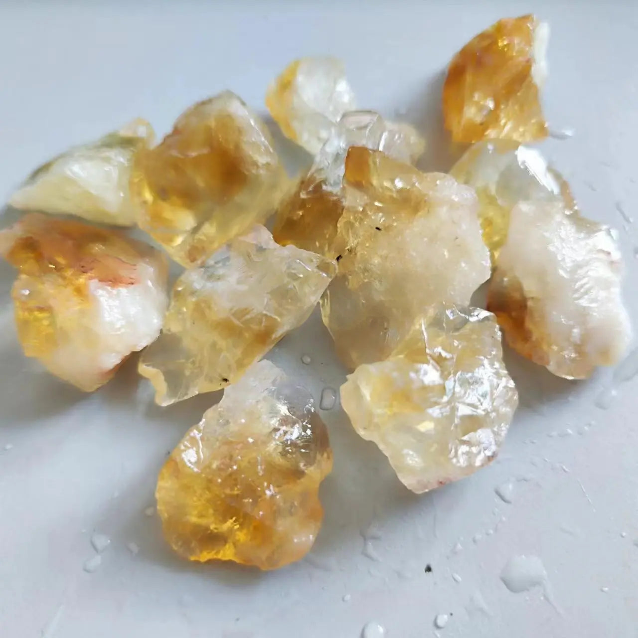 Piedra citrina única