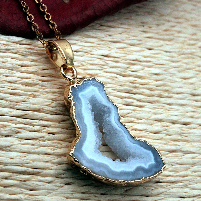 Agate pendant