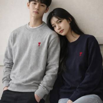 커플룩 & 데일리룩 모두 완벽! 봄맞이 특가❤️ [아미] 시그니처 스몰 하트로고 남녀 맨투맨(블랙/네이비/그레이)